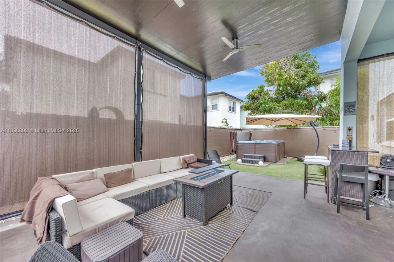 216 NE 36th Ter, Homestead, FL 33033 Photo