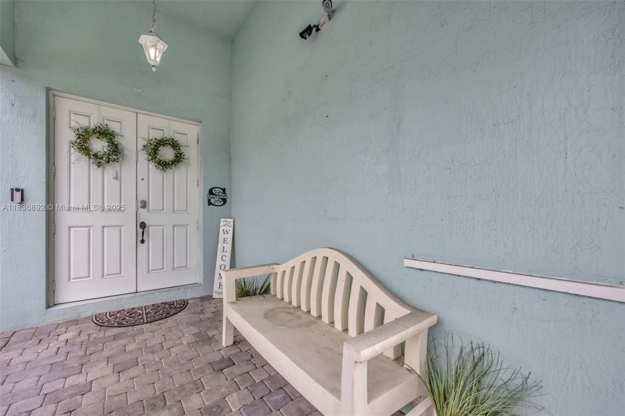 216 NE 36th Ter, Homestead, FL 33033 Photo