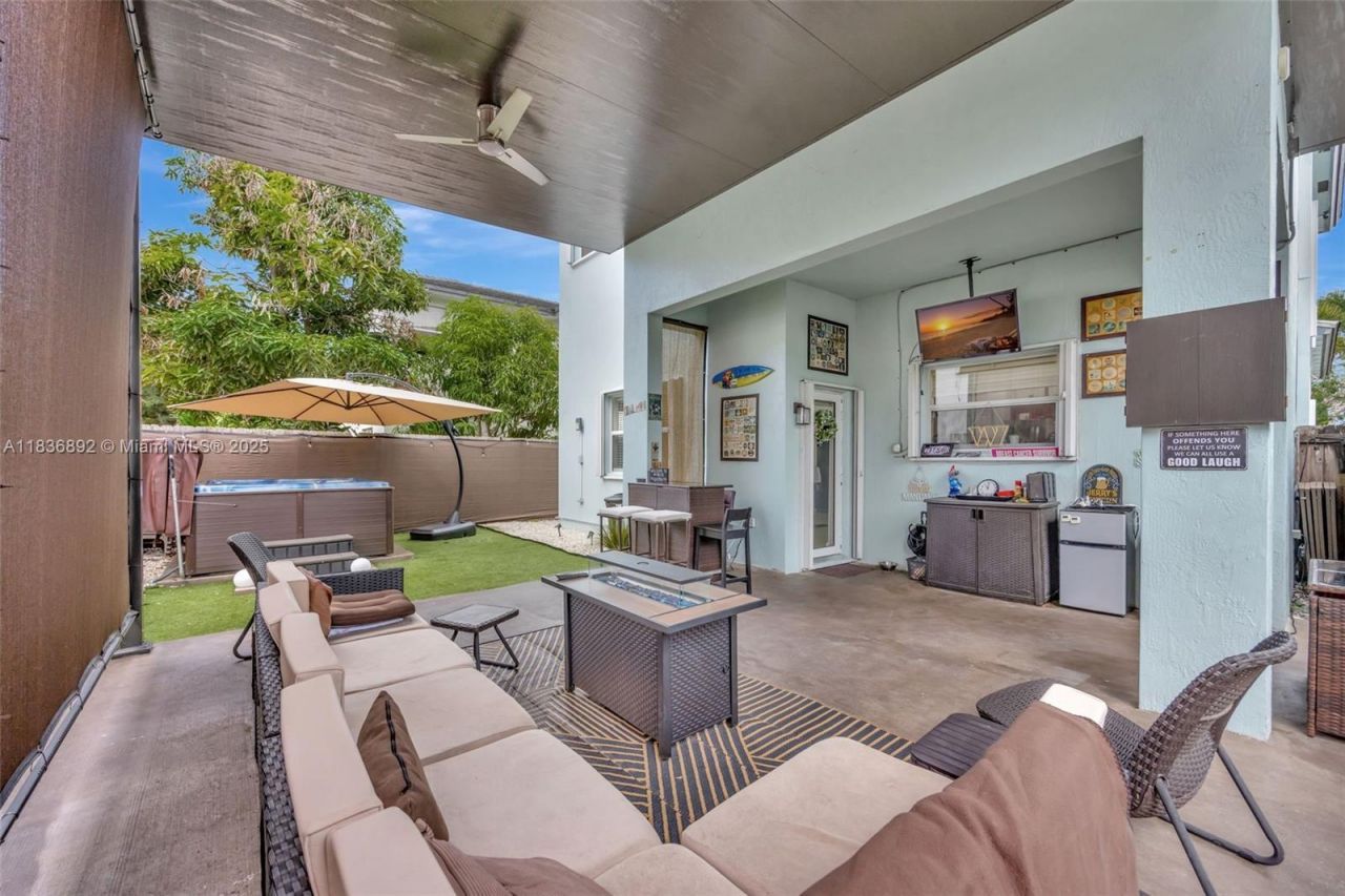 216 NE 36th Ter, Homestead, FL 33033 Photo