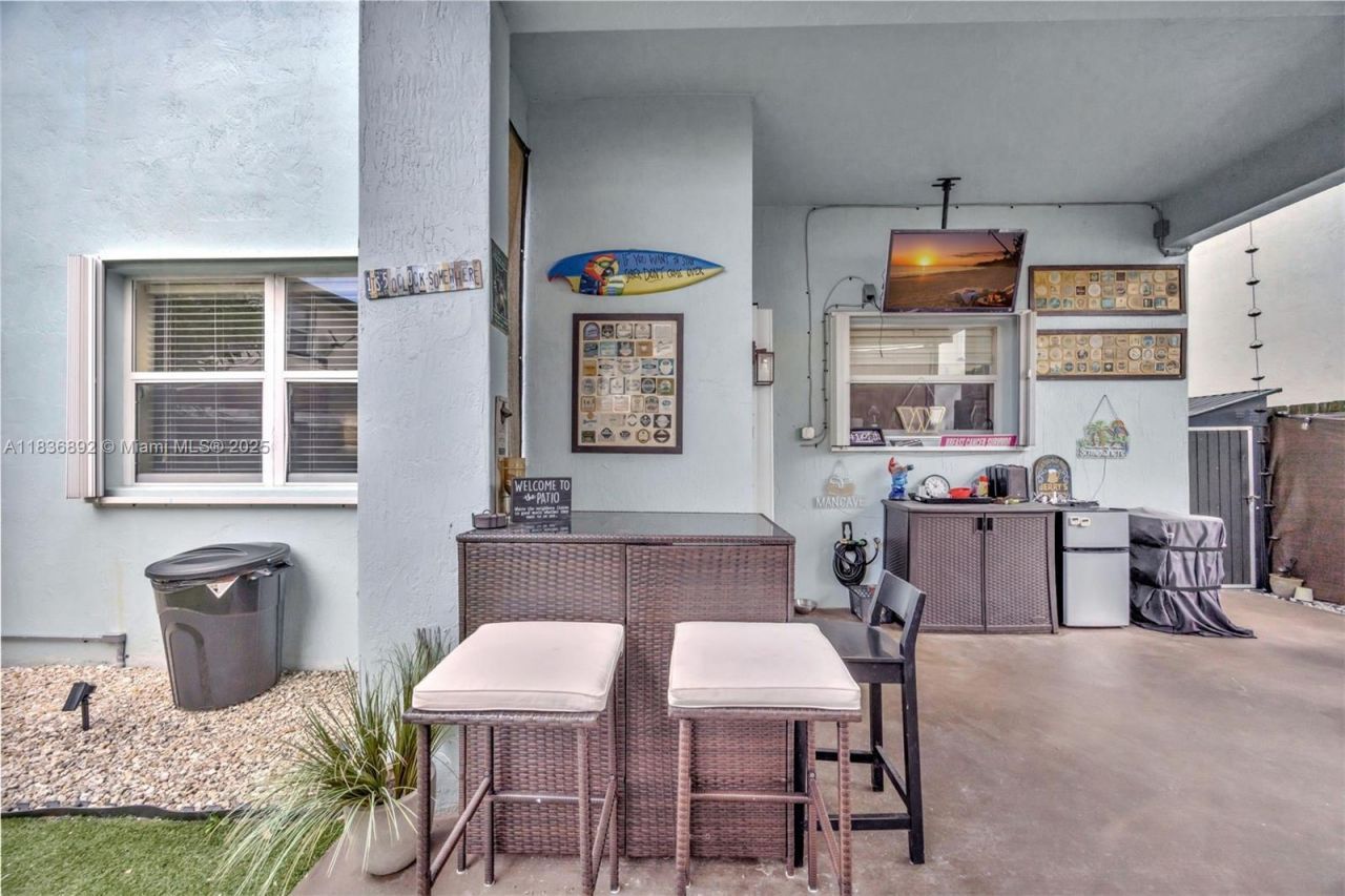 216 NE 36th Ter, Homestead, FL 33033 Photo