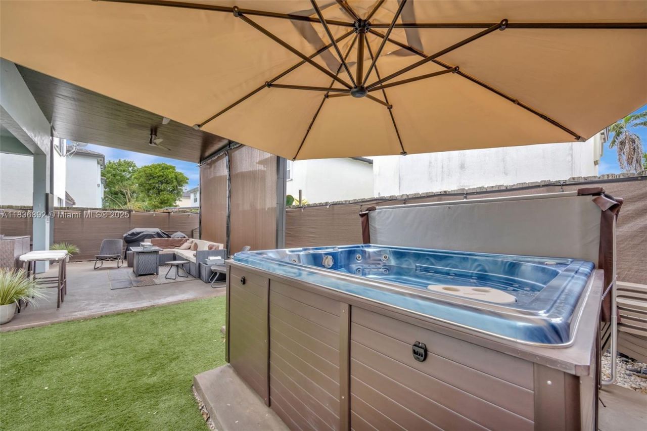 216 NE 36th Ter, Homestead, FL 33033 Photo