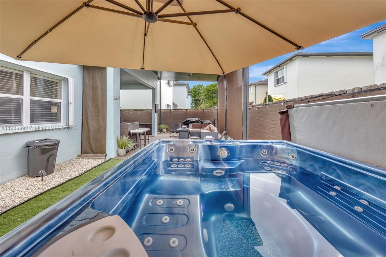 216 NE 36th Ter, Homestead, FL 33033 Photo