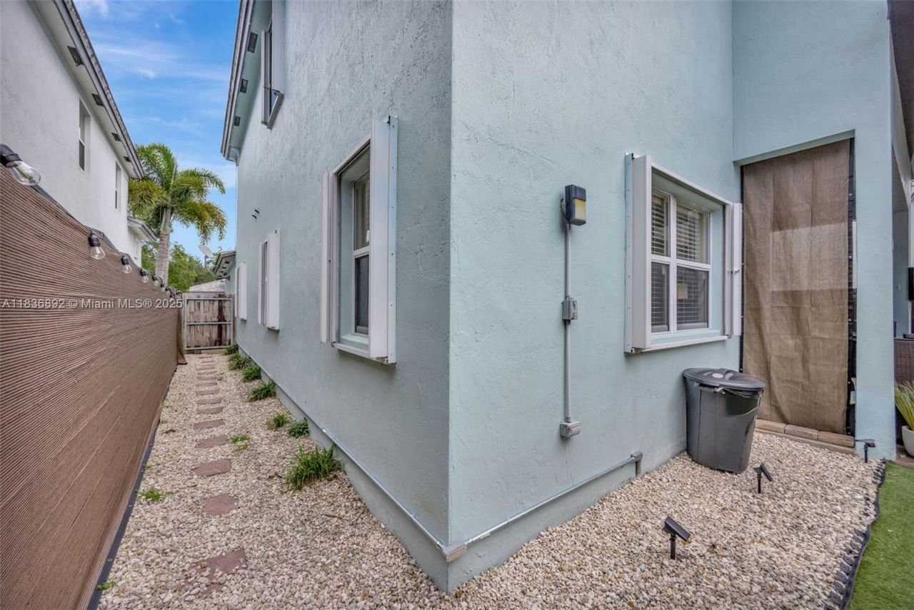 216 NE 36th Ter, Homestead, FL 33033 Photo