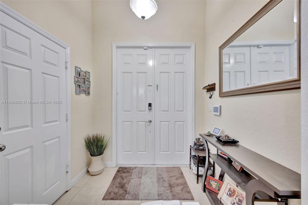 216 NE 36th Ter, Homestead, FL 33033 Photo