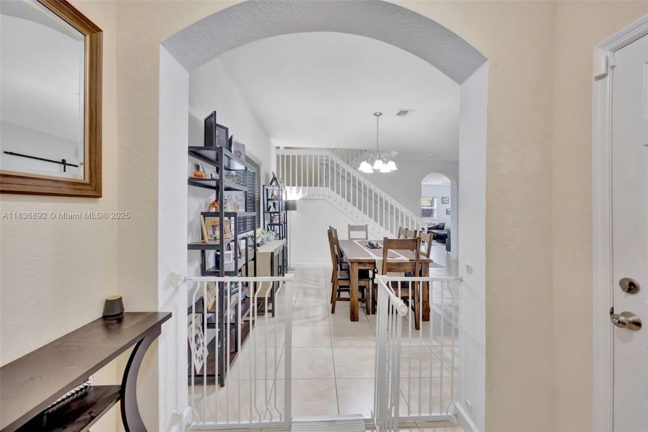 216 NE 36th Ter, Homestead, FL 33033 Photo