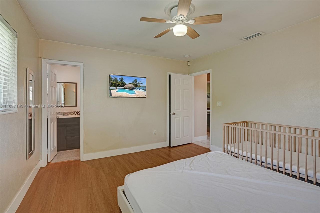 16000 N Miami Ave, Miami, FL 33169 Photo