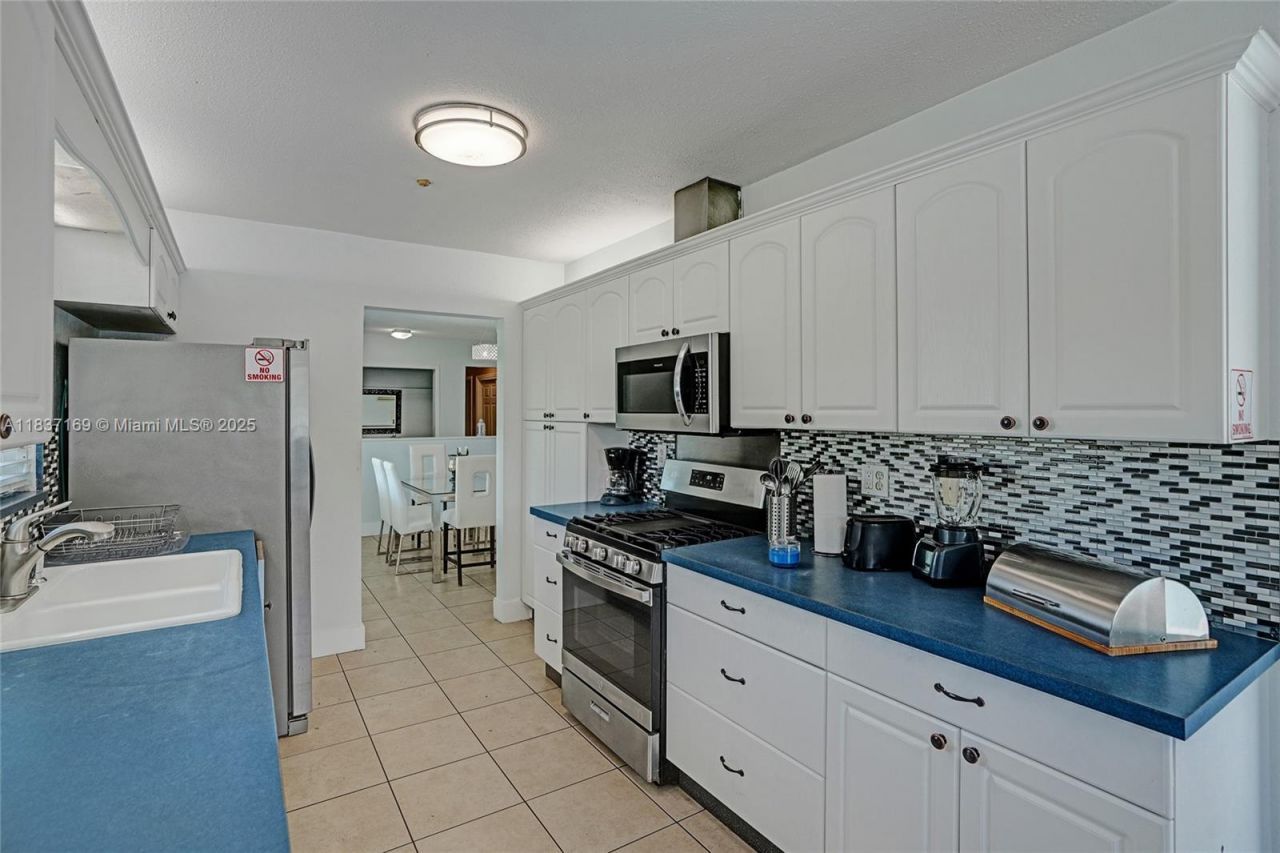 16000 N Miami Ave, Miami, FL 33169 Photo