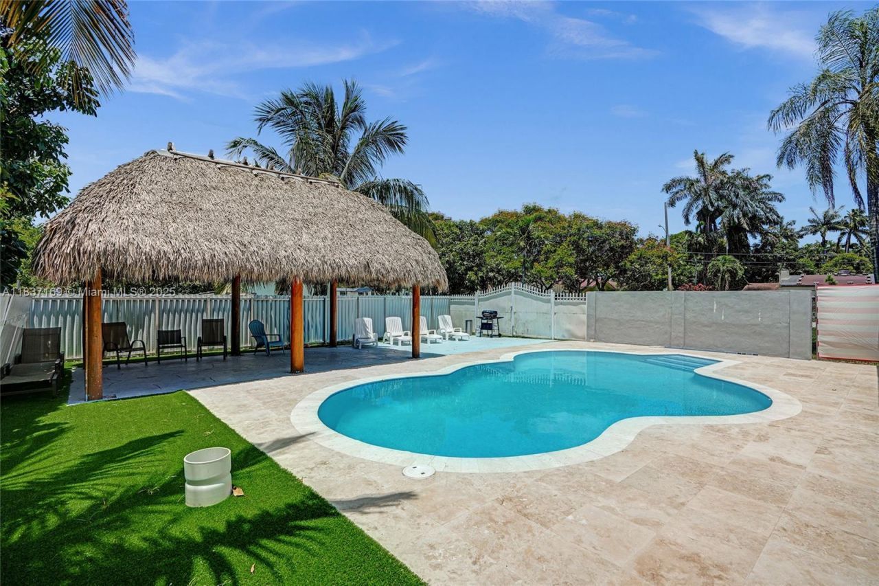 16000 N Miami Ave, Miami, FL 33169 Photo