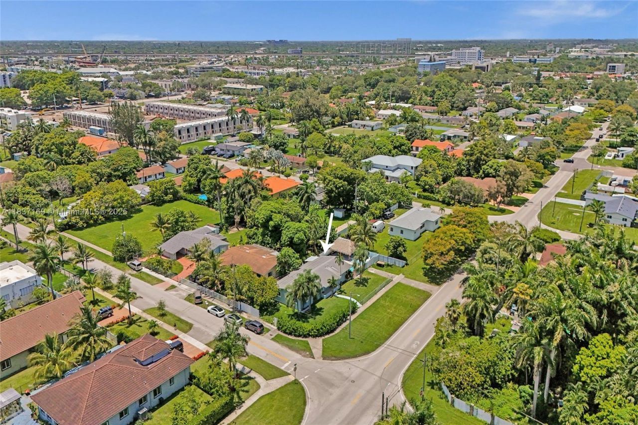 16000 N Miami Ave, Miami, FL 33169 Photo
