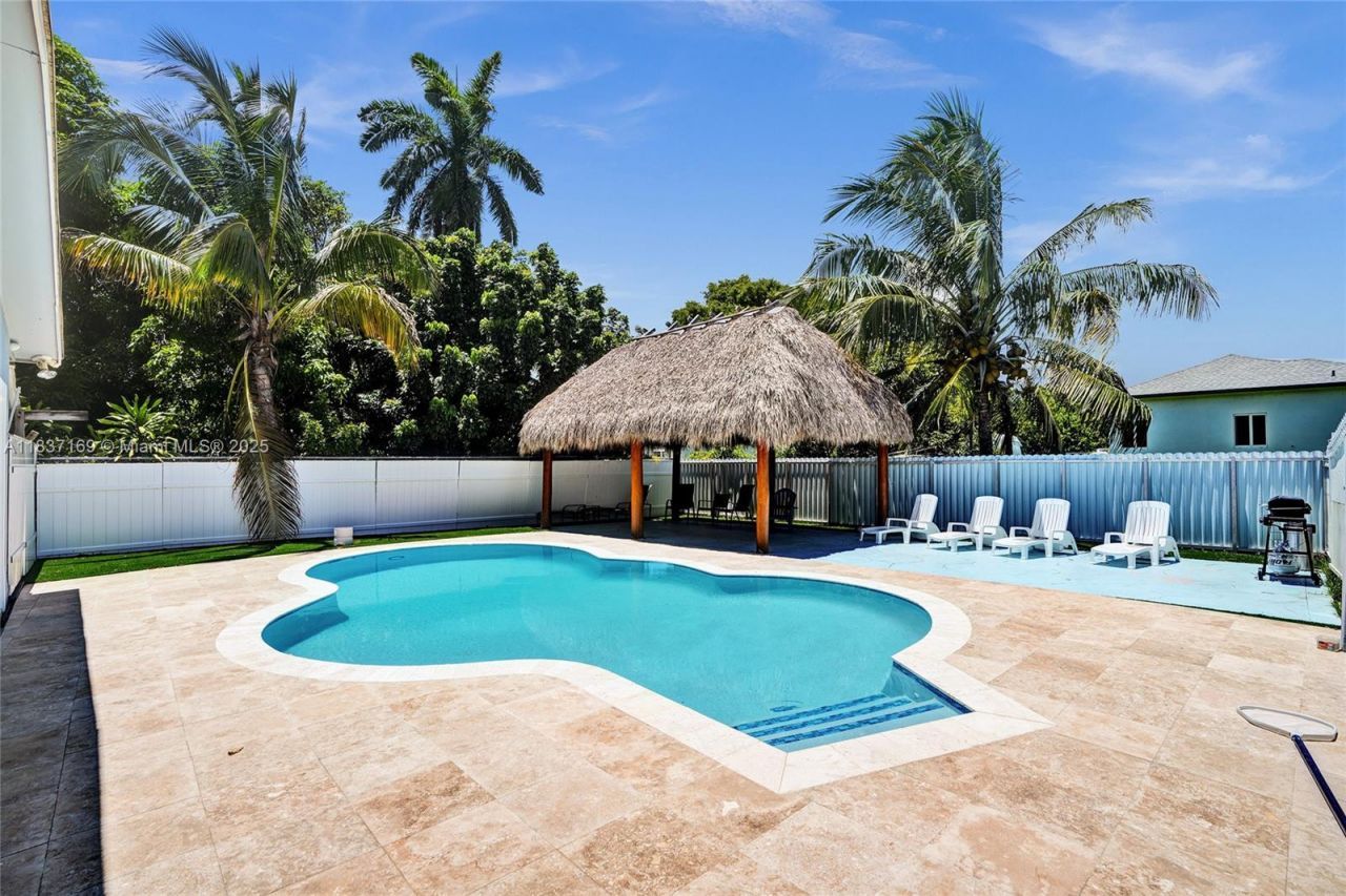 16000 N Miami Ave, Miami, FL 33169 Photo