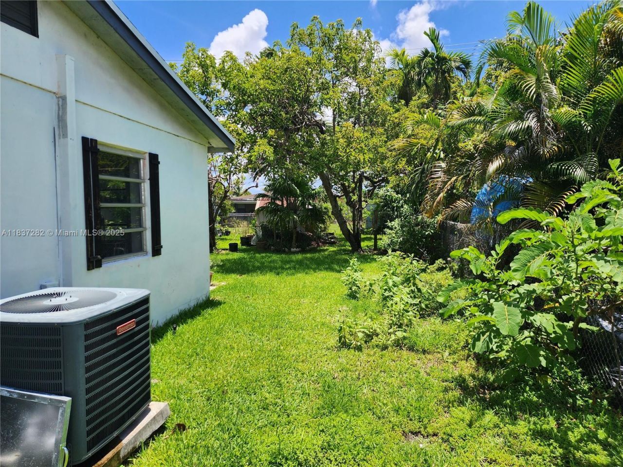 3521 E 8th Ave, Hialeah, FL 33013 Photo