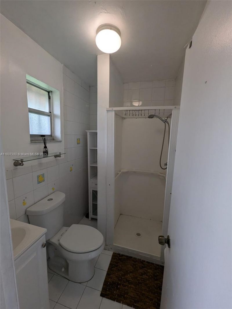 3521 E 8th Ave, Hialeah, FL 33013 Photo