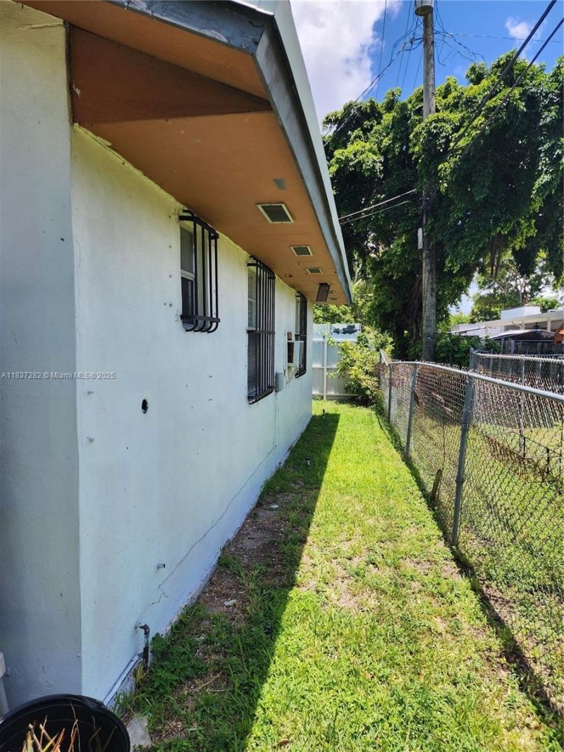 3521 E 8th Ave, Hialeah, FL 33013 Photo