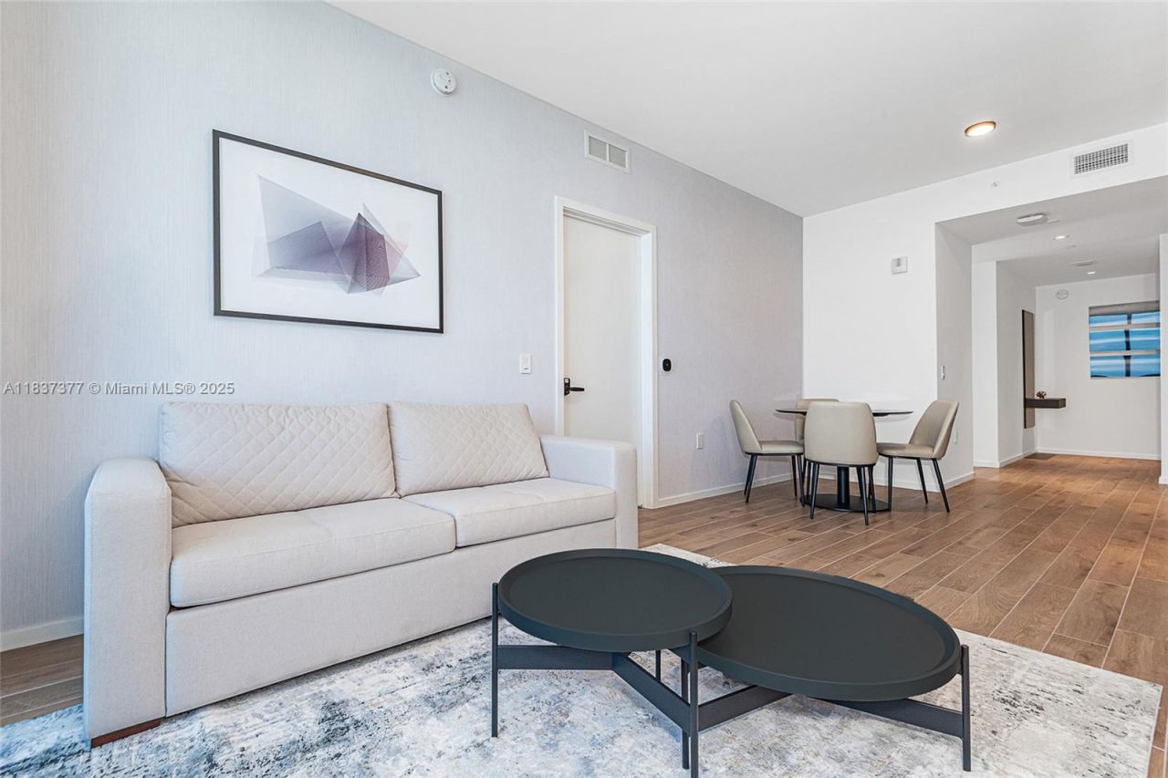 398 NE 5th St, Unit 3711, Miami, FL 33132 Photo