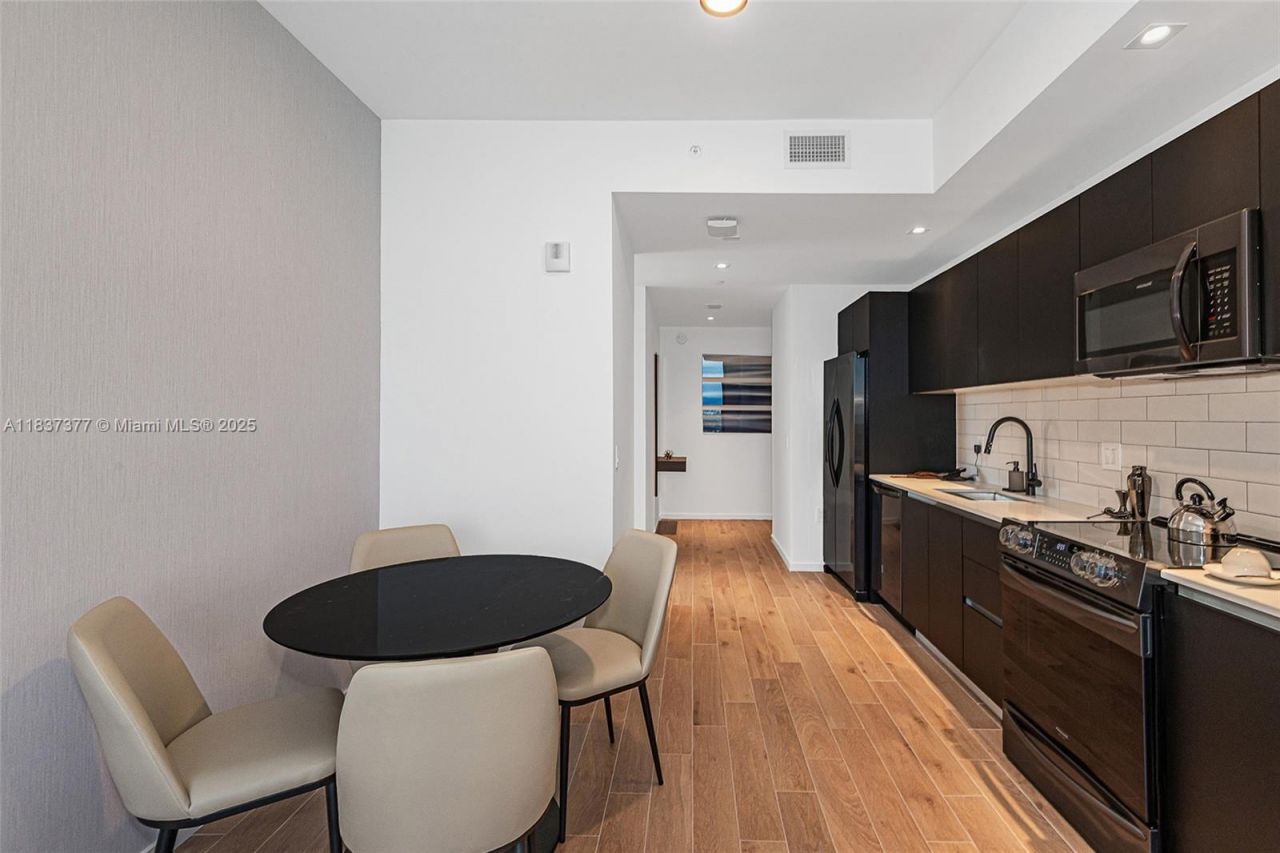 398 NE 5th St, Unit 3711, Miami, FL 33132 Photo