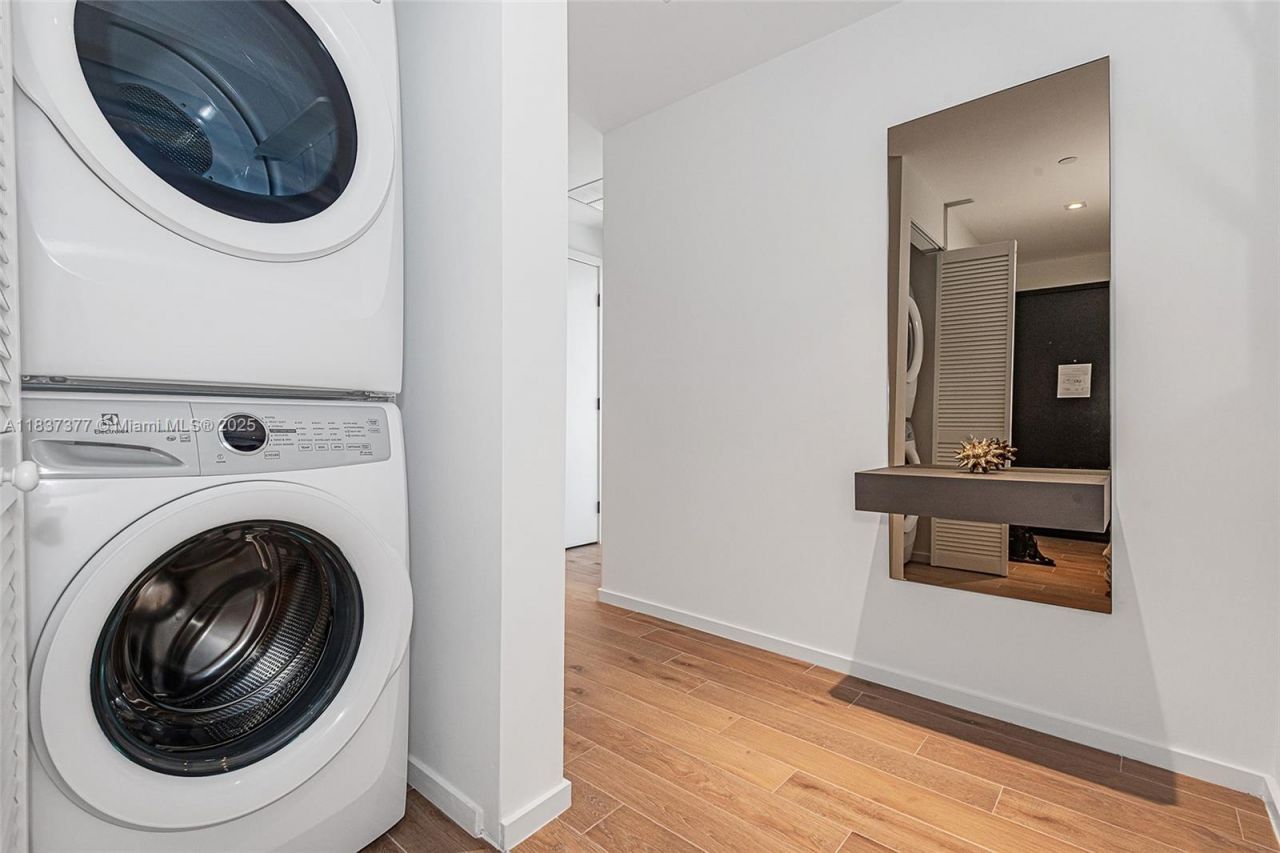 398 NE 5th St, Unit 3711, Miami, FL 33132 Photo