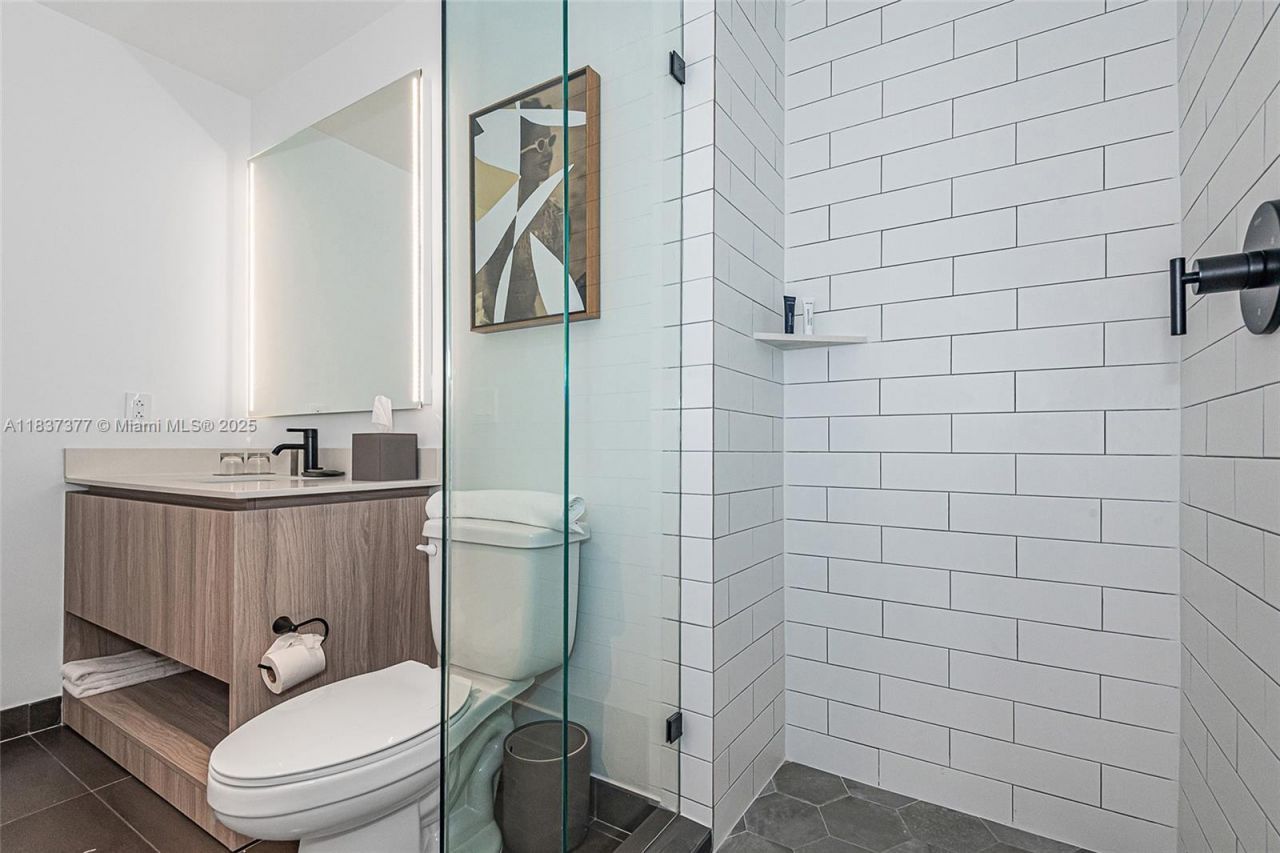 398 NE 5th St, Unit 3711, Miami, FL 33132 Photo