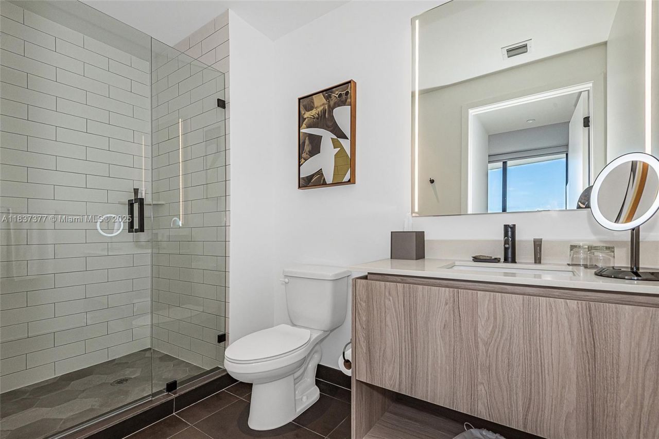 398 NE 5th St, Unit 3711, Miami, FL 33132 Photo