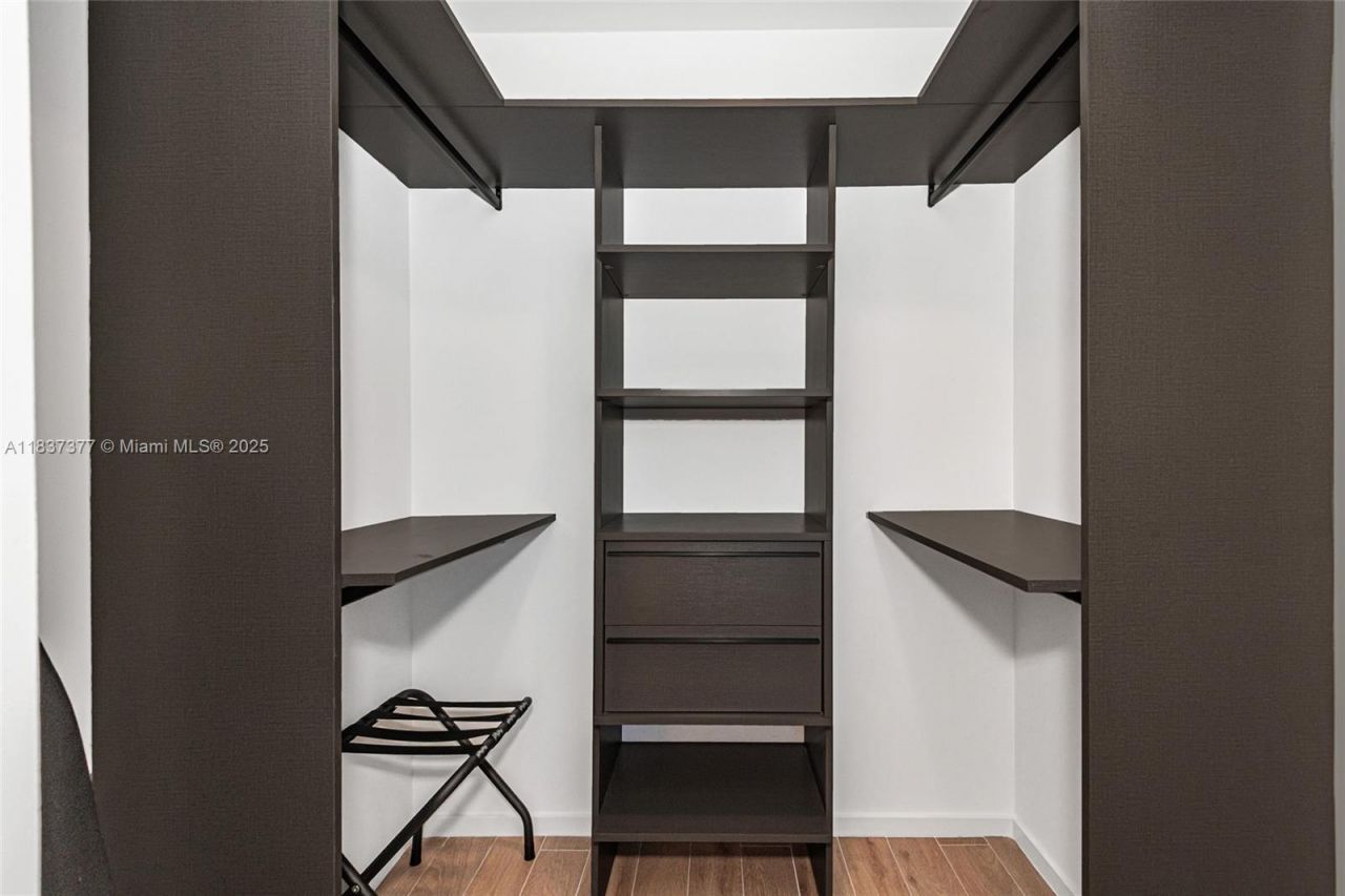 398 NE 5th St, Unit 3711, Miami, FL 33132 Photo