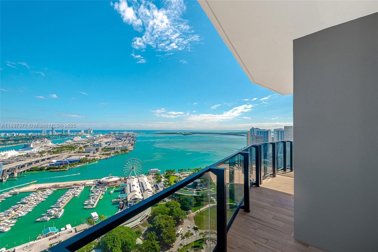 398 NE 5th St, Unit 3711, Miami, FL 33132 Photo