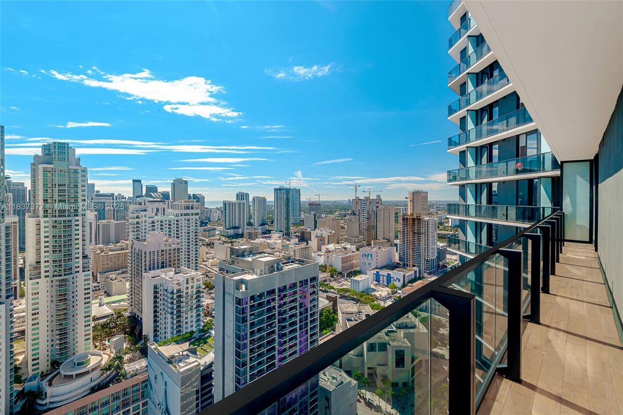 398 NE 5th St, Unit 3711, Miami, FL 33132 Photo