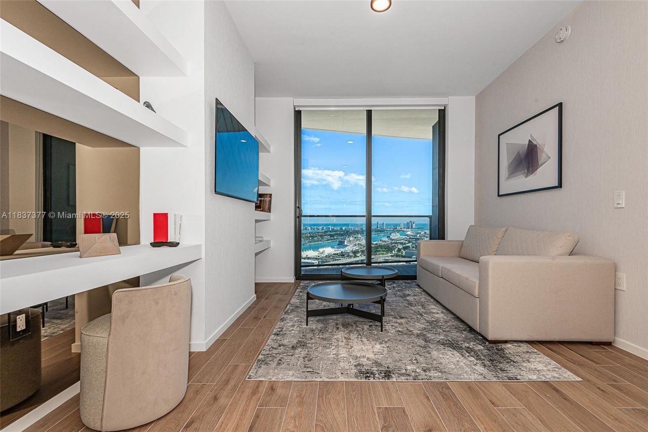 398 NE 5th St, Unit 3711, Miami, FL 33132 Photo