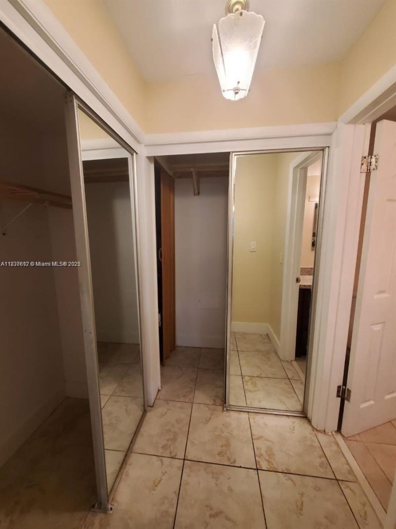 1450 NE 191st St, Unit 106, Miami, FL 33179 Photo