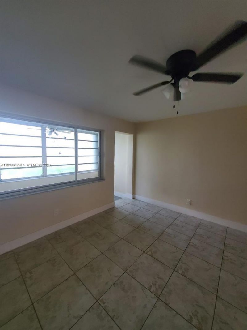 1450 NE 191st St, Unit 106, Miami, FL 33179 Photo