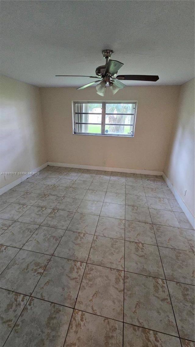 1450 NE 191st St, Unit 106, Miami, FL 33179 Photo