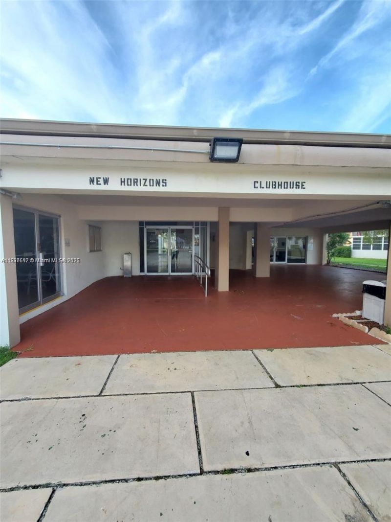 1450 NE 191st St, Unit 106, Miami, FL 33179 Photo