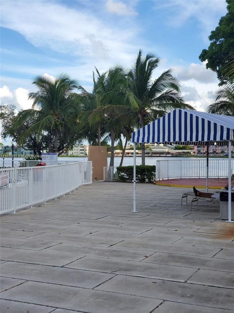 1450 NE 191st St, Unit 106, Miami, FL 33179 Photo