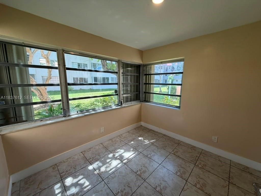 1450 NE 191st St, Unit 106, Miami, FL 33179 Photo