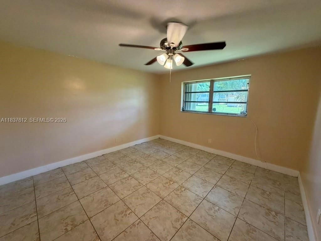 1450 NE 191st St, Unit 106, Miami, FL 33179 Photo