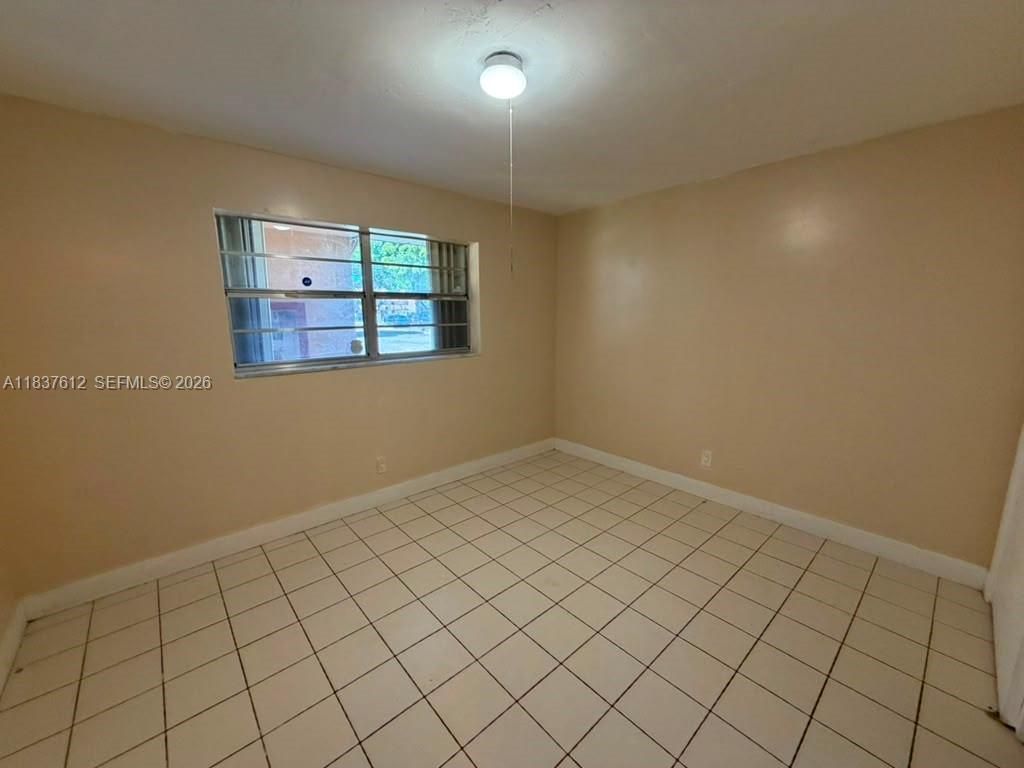 1450 NE 191st St, Unit 106, Miami, FL 33179 Photo