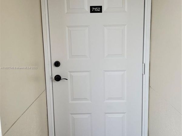 7152 S Devon Dr, Unit 304, Tamarac, FL 33321
