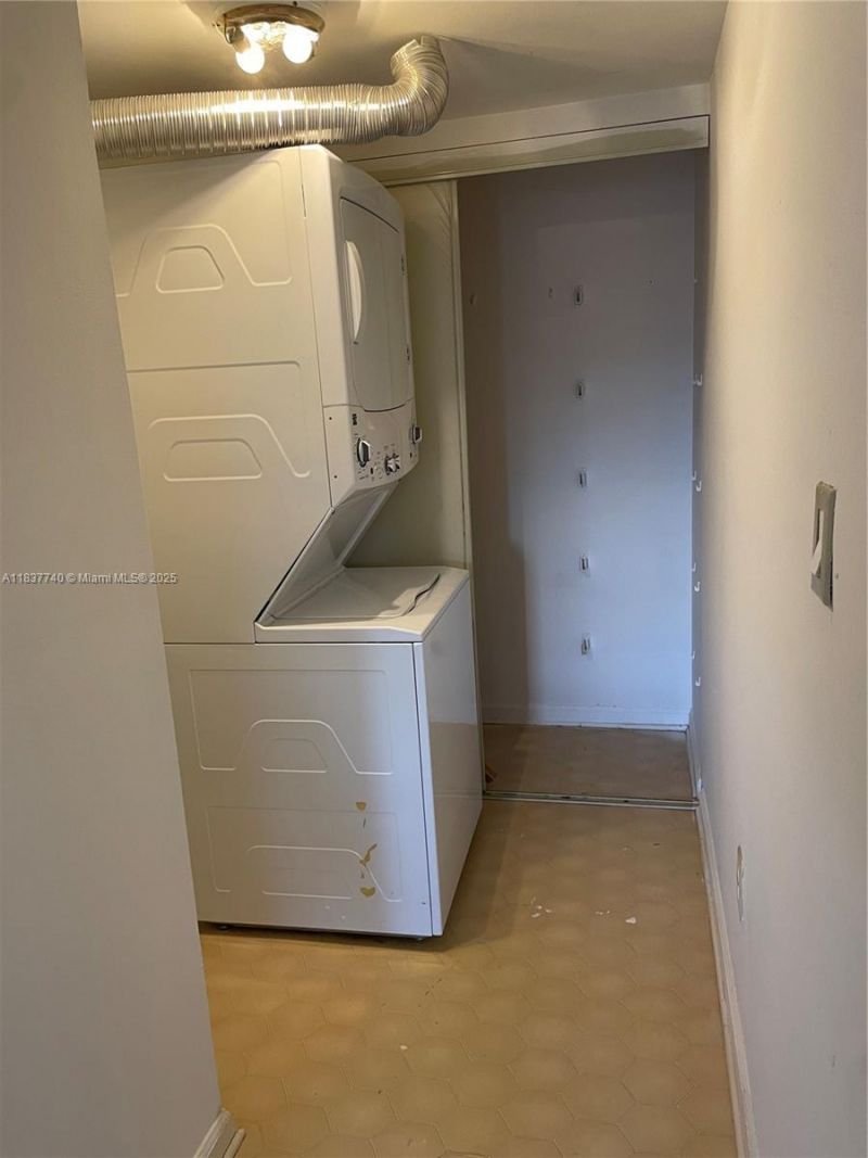 7152 S Devon Dr, Unit 304, Tamarac, FL 33321 Photo