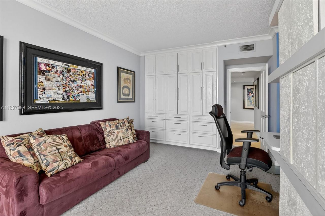 20281 E Country Club Dr, Unit 1801, Aventura, FL 33180 Photo