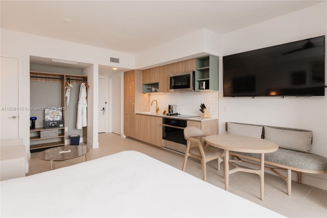 601 NE 1st Ave, Unit 3612, Miami, FL 33132 Photo