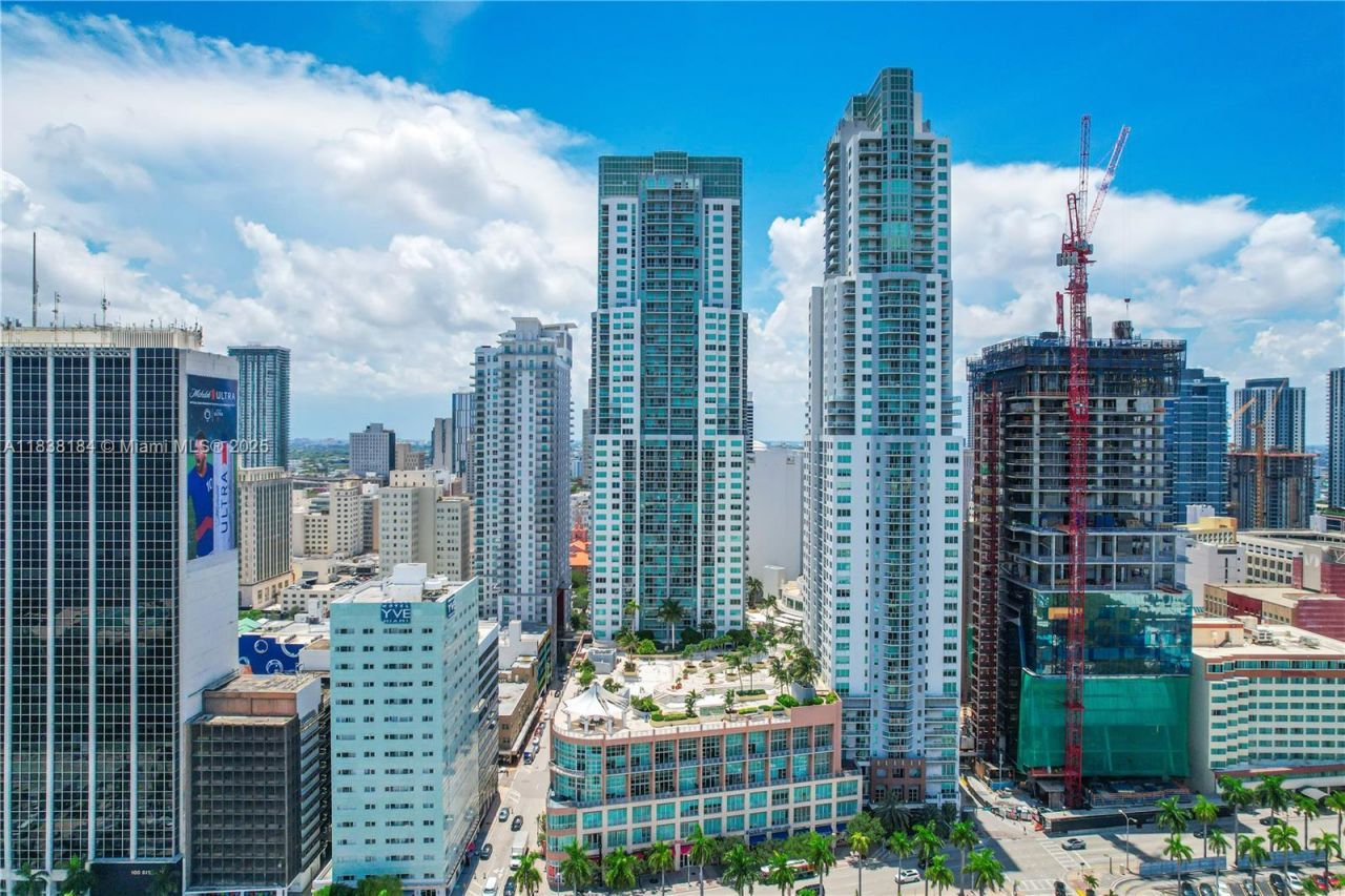 253 NE 2nd St, Unit 213, Miami, FL 33132 Photo