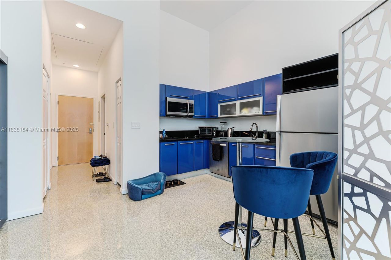 253 NE 2nd St, Unit 213, Miami, FL 33132 Photo