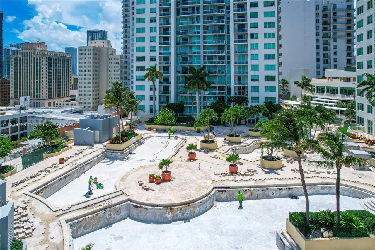 253 NE 2nd St, Unit 213, Miami, FL 33132 Photo