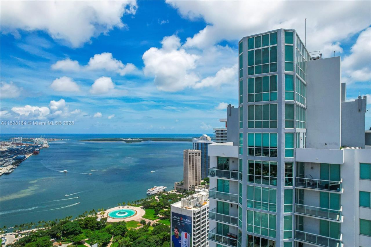 253 NE 2nd St, Unit 213, Miami, FL 33132 Photo