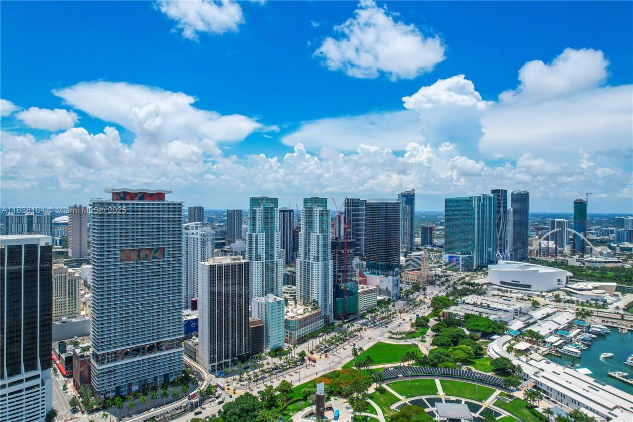 253 NE 2nd St, Unit 213, Miami, FL 33132 Photo