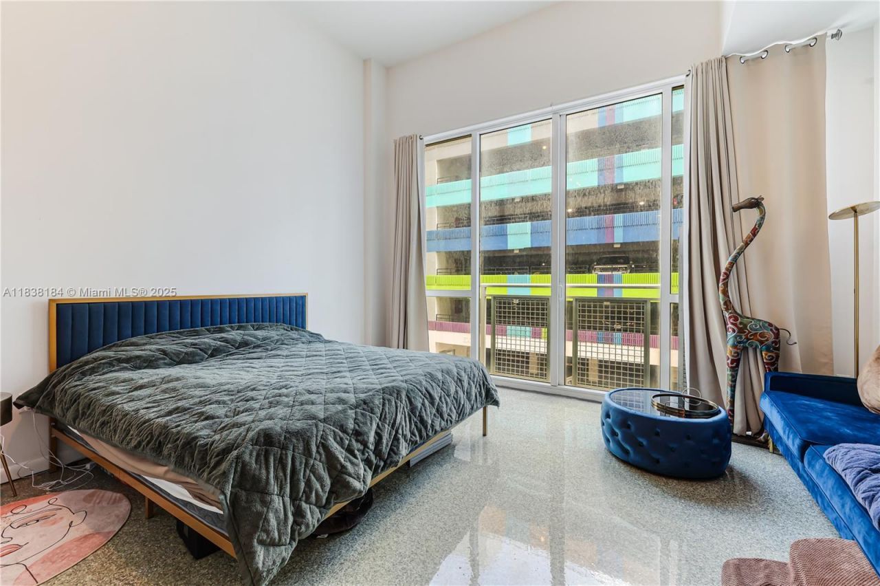 253 NE 2nd St, Unit 213, Miami, FL 33132 Photo