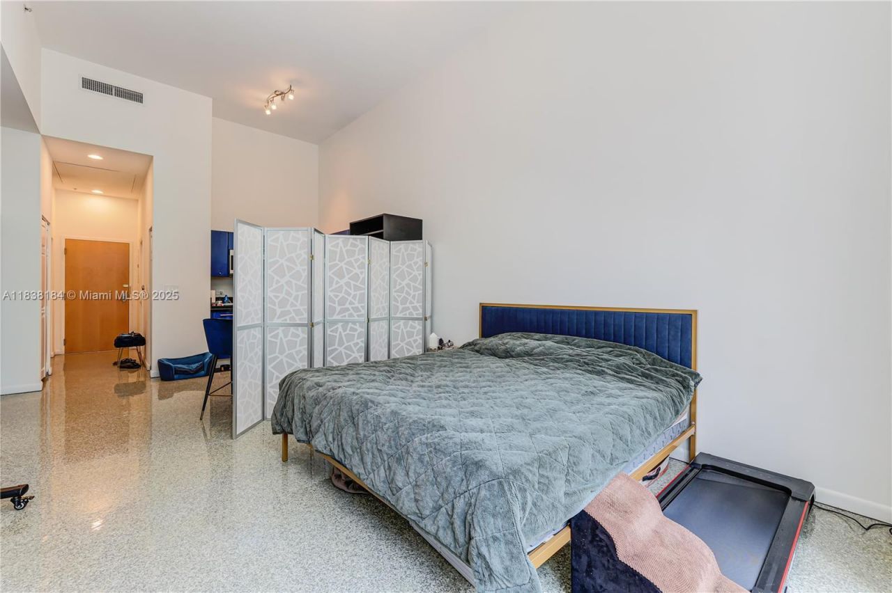 253 NE 2nd St, Unit 213, Miami, FL 33132 Photo