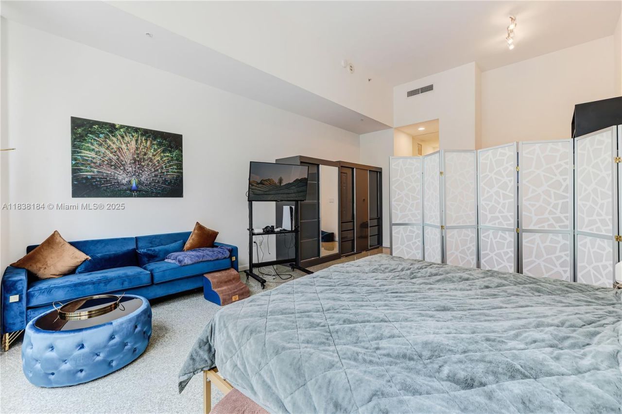 253 NE 2nd St, Unit 213, Miami, FL 33132 Photo