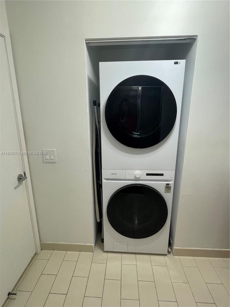 1111 SW 1st Ave, Unit 2823-N, Miami, FL 33130 Photo