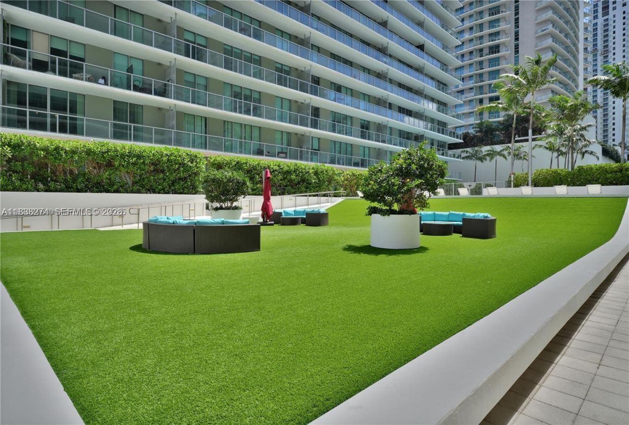 1111 SW 1st Ave, Unit 2823-N, Miami, FL 33130 Photo