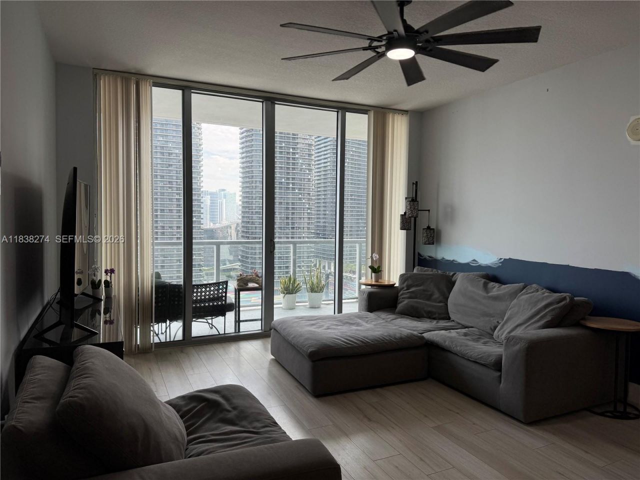 1111 SW 1st Ave, Unit 2823-N, Miami, FL 33130 Photo