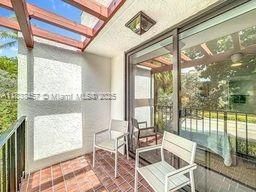 350 Grapetree Dr, Unit 405, Key Biscayne, FL 33149 Photo